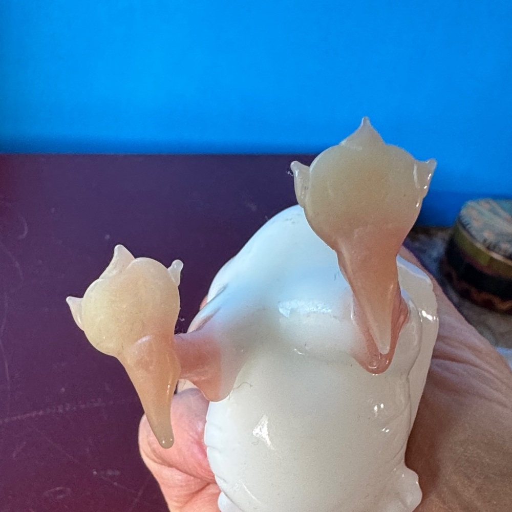 Vintage hand carved Charming White and Orange Goose Figurine - Picture 6 of 8